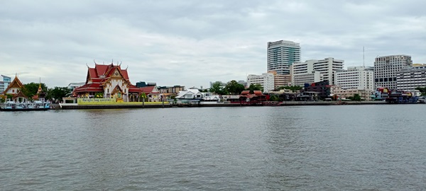 view chaophraya river